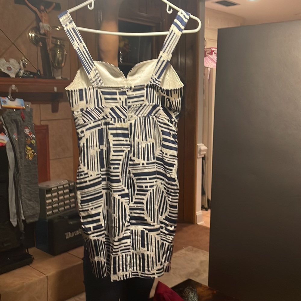 Dress - Picture 2 of 3